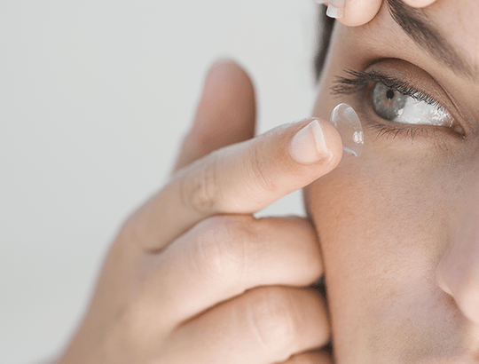 lentilles de couleur journalières ou trimestrielles